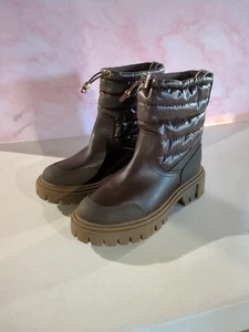 Botín Relika para mujer Calvin Klein talla 7 M - Imagen 1 de 6