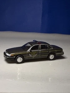 Greenlight 1:64 Ford Crown Victoria Ohio polizia di stato pattuglia autostradale - Foto 1 di 7