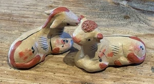 Vintage TONALÁ Pottery SET of 2 NATIVITY Animals MEXICO Cow & Sheep 3”x 4” - Picture 1 of 20