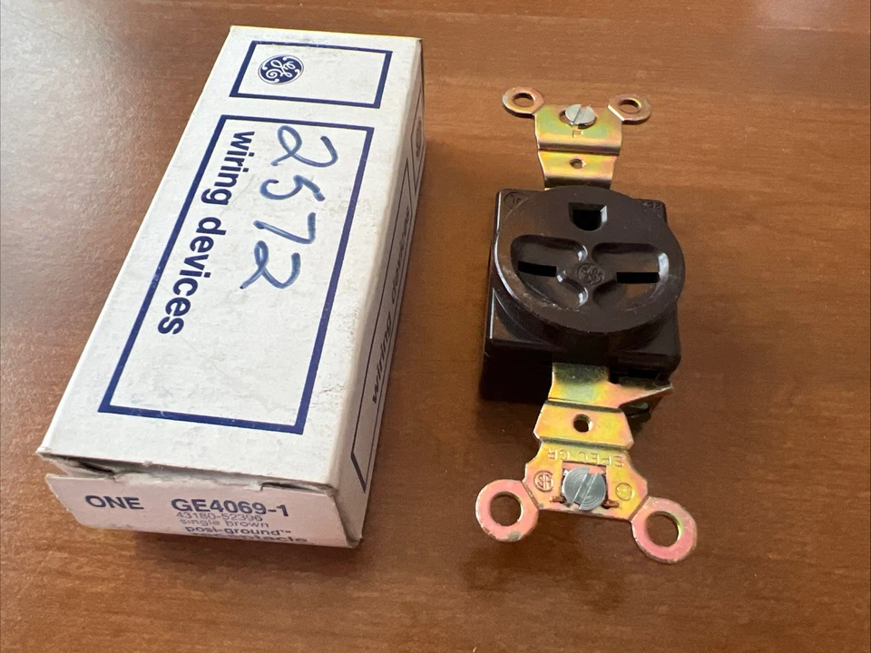 🔥GENERAL ELECTRIC GE4069-1 RECEPTACLE 15A 260V 2P, New, Freeship🇺🇸 - Image 1 of 4