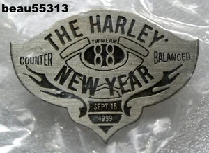 ⭐"VINTAGE" 1999 HARLEY DAVIDSON "TWIN CAM 88" COUNTER BALANCED NEW YEAR PIN - Picture 1 of 1