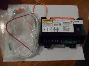 LENNOX 30W33 LB-90701C KIT - Ignition Control 24V 60Hz (20893) - Picture 1 of 1