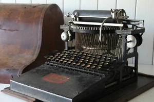 Antique Caligraph No 2 Typewriter ~ With Original Base and Timber Case - Picture 1 of 12