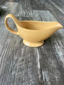Pottery Barn SAUSALITO Footed Gravy Boat Dish Bowl Spice Yellow Mustard - Picture 1 of 4