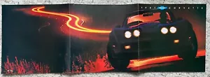 CHEVY CORVETTE 1981 PÓSTER ORIGINAL SIN USAR Y FOLLETO ILUSTRADO CATÁLOGO VETTE - Imagen 1 de 3