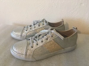 Neu Gr. 9Kendall + Kylie Glitzer Glitzer Obey silberne Sportturnschuhe - Bild 1 von 9