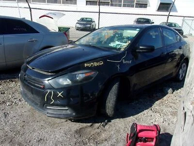 Used Deck Lid fits: 2015 Dodge Dart w/illuminated surround w/camera w/o trunk re Foto 1 de 4