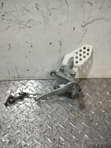2004-2005 SUZUKI GSXR 600 750 OEM LEFT REARSET SHIFTER ASSEMBLY DAMAGED - Picture 1 of 8