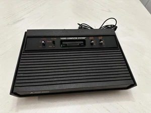 Atari 2600 Darth Vader Konsole nur für Teile wie besehen - Bild 1 von 6