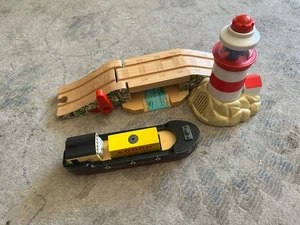 Lernkurve Holz Thomas Zug Licht & Sound Leuchtturm mit Bulstrode! - Bild 1 von 4