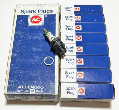 Set of 8 NOS ACDelco Spark Plugs R45 | 5613871 - Image 1 of 3