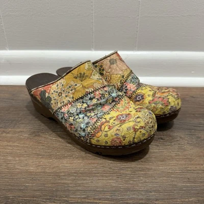 Sanita Women's Patchwork Floral Style Clogs Sz 39 FAIR - Image 1 of 4