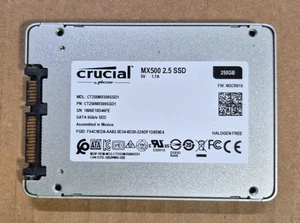 Crucial MX500 2.5” 250GB SSD SATA III CT250MX500SSD1 - Afbeelding 1 van 2