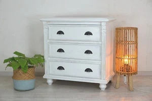 schöne Vintage Weichholz Kommode in Shabby-Chic-Weiss im Landhausstil - Bild 1 von 12