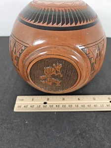 Mitchell Blackhawk signierte Kokopelli-Motiv-Keramikvase indianischer Künstler - Bild 1 von 10