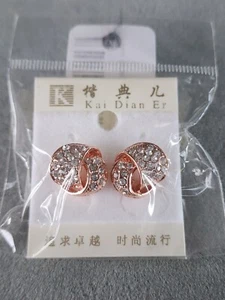 NEW Austrian Crystal Love Knot Stud Earrings Rose Gold Tone FREE $HIPPING!! - Picture 1 of 3