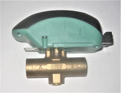 Válvula de zona motorizada TACO V075C2A2ZB024Q4A2, NO, latón, 3/4 pulgadas de sudor 12M807 Foto 1 de 4
