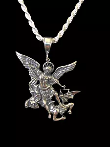 Arcangel San Miguel Medalla con Cadena 925 Plata Dije Nuevo - Picture 1 of 3