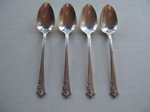 Oneida DAMASK ROSE Sterling Set of 4 Teaspoons Cover