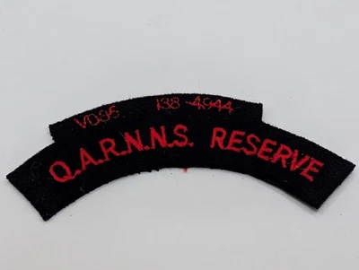 WW2 QARNNS QUEEN ALEXANDRA'S ROYAL NAVAL NURSING SERVICE SHOULDER TITLE PATCH - Image 1 of 2