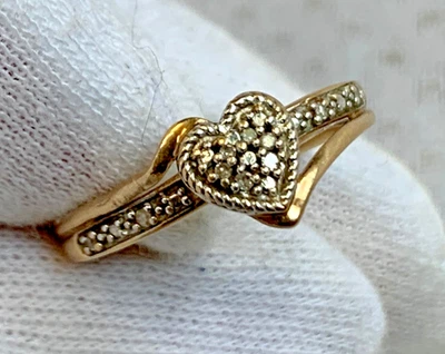 10K Yellow Gold Diamond Chip Heart Ring 1.78g Fine Jewelry Size 6.75 Band *READ* - Image 1 of 4