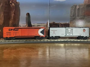 Lionel O Gauge Canadian Pacific Boxcars - Picture 1 of 24