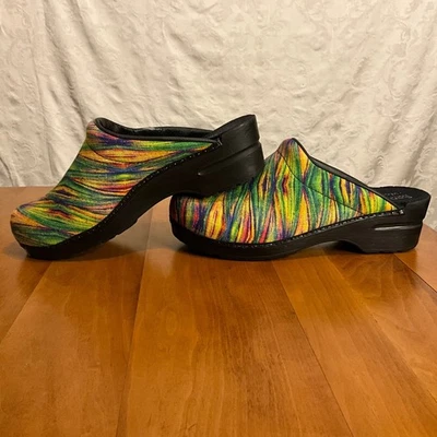 Tamancos femininos Sanita dinamarqueses tamanho 39 veganos corante arco-íris sapatos boho - Imagem 1 de 4