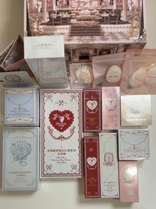 Flower Knows Makeup Set Blush Lipstick Palette Tiktok Viral Gift Set NEW IN BOX - Picture 1 of 1