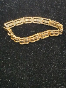 Vintage Monet Gold Tone Metal Chain Link Bracelet Signed 7.5" - Picture 1 of 6