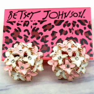 Neu Gold Weiß & Rosa Emaille Cluster Strauß Knopf Stil Blume Ohrstecker - Bild 1 von 3