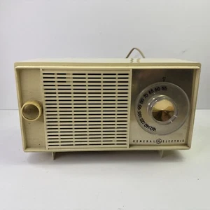 VTG GE T-127E Antique White Retro Cabinet Tube Radio Tested! - Picture 1 of 8