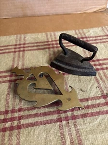 Early 19th Century Sm Sad Iron & Brass Trivet w Heart & Thistle Decoration - Picture 1 of 12
