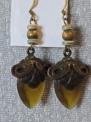 Pendientes de cuarzo amarillo facetado natural estilo celta latón desplazado translúcido  Foto 1 de 4