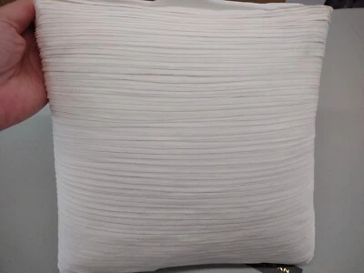 Travesseiro Donna Karan Flutter pérola seda/penas 12 x 12 TELA  - Imagem 1 de 4