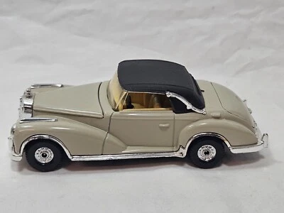 Coche diecast convertible Corgi Mercedes Benz 300s escala 1/36 de colección Gran Bretaña Foto 1 de 4