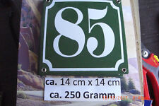 Hausnummer Nr. 85 weiße Zahl auf gras - grünem Hintergrund 14cm x 14cm Emaille