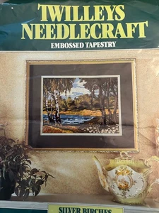 Kit de tapiz en relieve Twilleys Needlecraft Silver Birches. Iniciado - Imagen 1 de 5