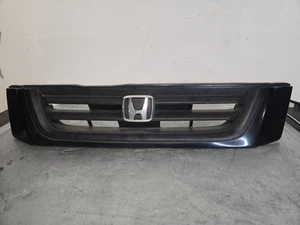 97-01 HONDA CR-V CRV - FRONT BUMPER GRILLE ASSEMBLY -  OEM FACTORY OE #301 - Foto 1 di 6