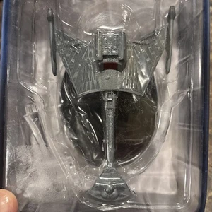 Star Trek Starship Figure From Japan - Picture 1 of 2