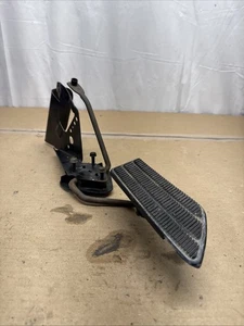 THROTTLE GAS PEDAL CHEVY GMC TRUCK 73-91 SUBURBAN BLAZER 73-87 FIREWALL MOUNTED - Picture 1 of 6
