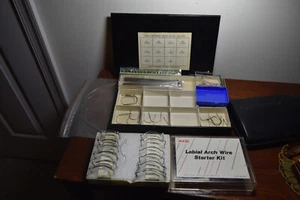 Vintage Dental Ortho Lot-Masel Lippenbogen Draht Kit Unitek Bögen Lippenstoßstange Facebow - Bild 1 von 8