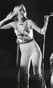 Agneta Faltskog Unsigned 6" x 4" Photo - ABBA *86 - 100% to Cancer Charity - Picture 1 of 1