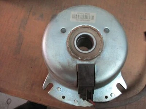 USED Electric PTO Clutch -Stens 255-871X / X0325 JOHN DEERE TCA12522 - Picture 1 of 9