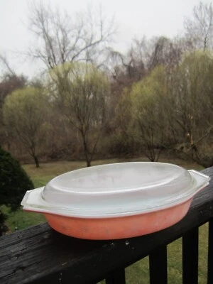 Vintage PYREX Pink Daisy Oval #053 OPEN BAKER  1.5 Qt With added Lid 945C - Image 1 of 4