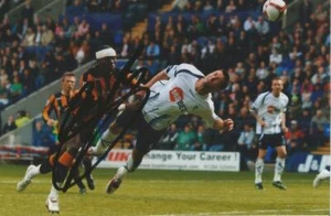 BOLTON: GARY CAHILL SIGNED 6x4 ACTION PHOTO+COA - Picture 1 of 1