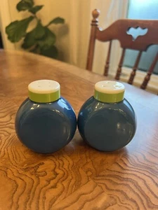 NORITAKE Salt & Pepper "Hawaiian Holidays" Younger Image Japan Green Blue - Picture 1 of 9