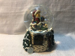 Figurina musicale Boyds Bear Ol' St. Nick Up On The Roof Top Water Globe 270520 - Foto 1 di 6
