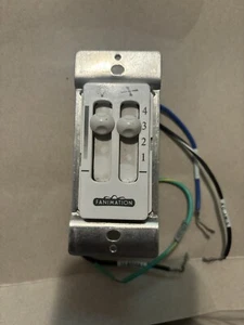 Fanimation Fan & Light Control UC9031 - Picture 1 of 4