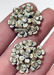 VINTAGE SANDOR Blue Enamel and Rhinestone Flower EARRINGS  CLIP On SIGNED - Picture 1 of 5
