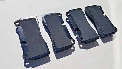 CONJUNTO DE PASTILHAS DE FREIO TRASEIRAS AUDI R8 2008 - 2017 APENAS PARA DISCOS DE FREIO NÃO CERÂMICOS!!! - Imagem 1 de 3
